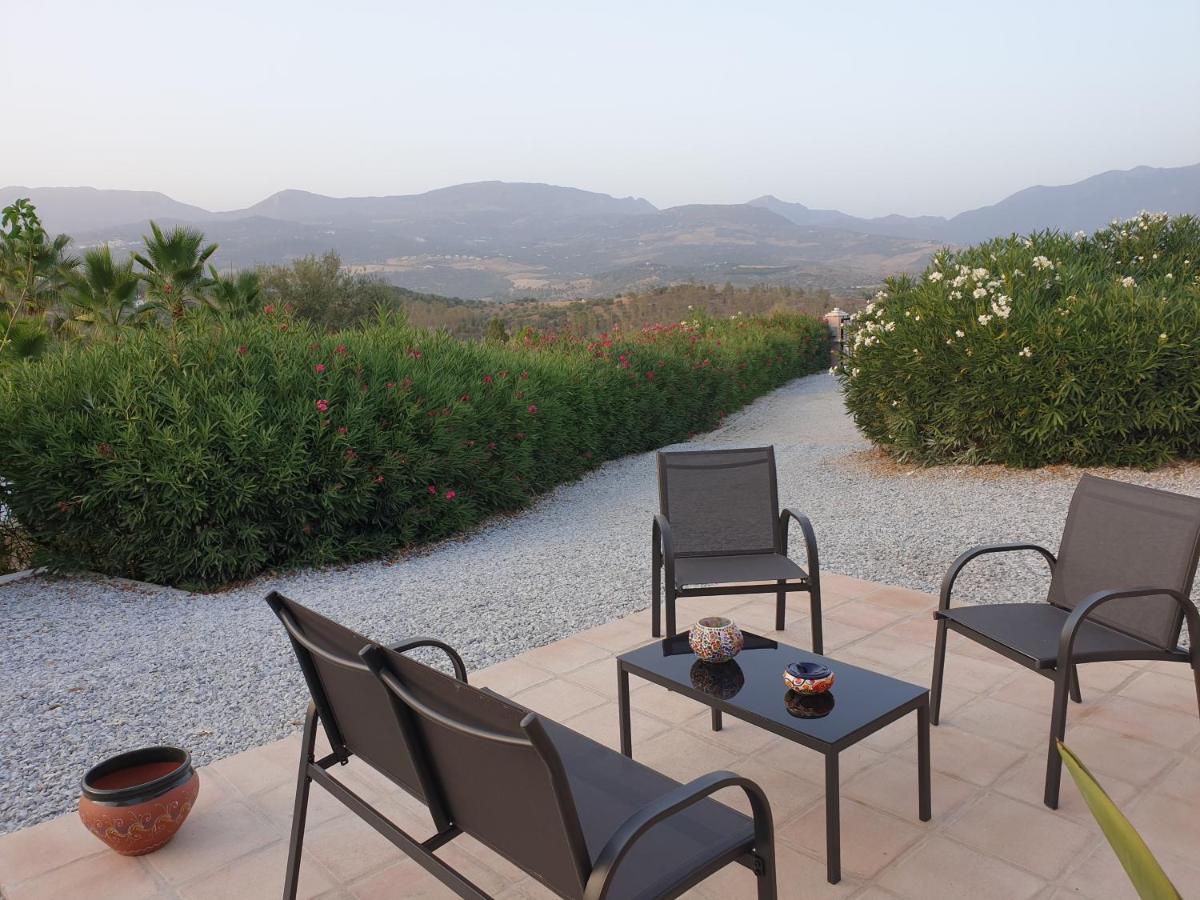 Casa Alegría Andaluza Acomodação com café da manhã Los Romanes Exterior foto